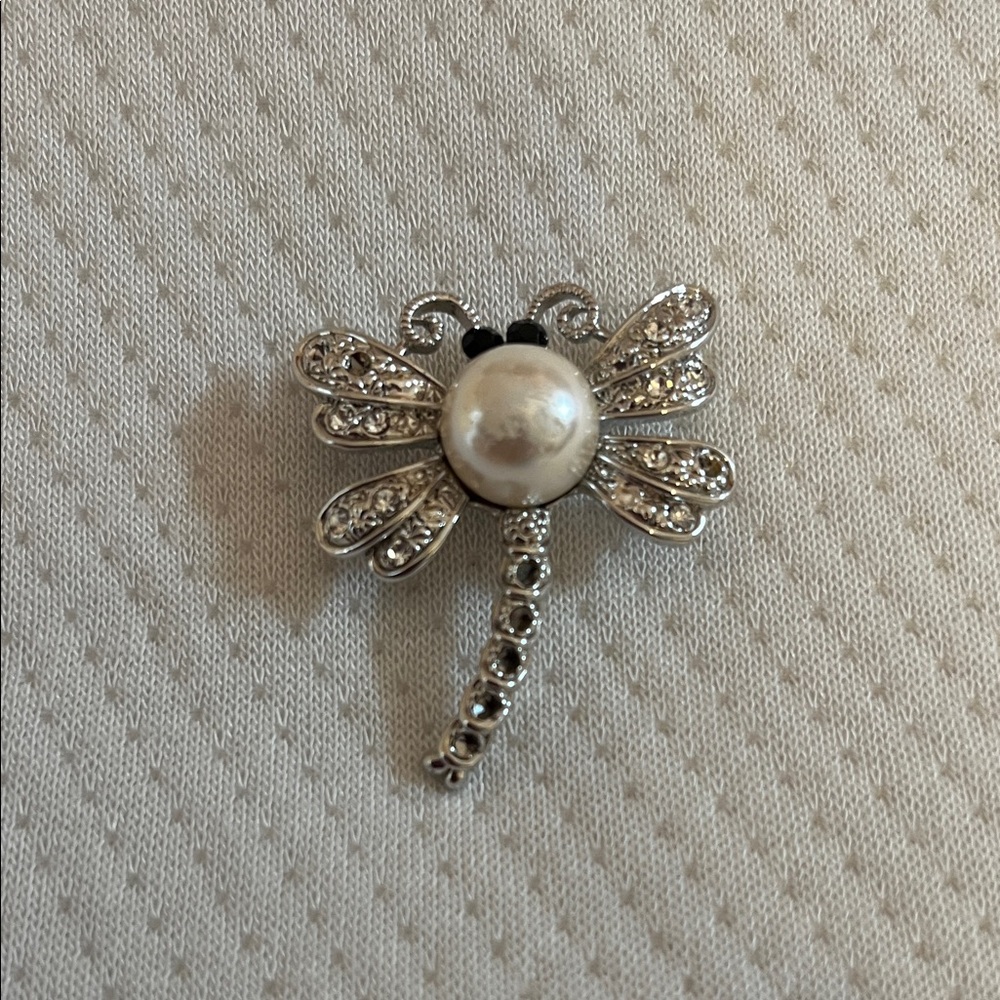 Elegant Silver Dragonfly Brooch with Pearl Accent